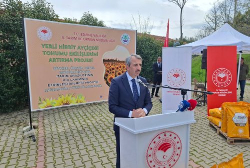 Yerli̇ Hi̇bri̇t Ayçi̇çeği̇ Tohumu Eki̇li̇şleri̇ni̇ Arttırma Projesi̇ Töreni̇