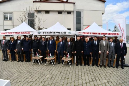 Yerli̇ Hi̇bri̇t Ayçi̇çeği̇ Tohumu Eki̇li̇şleri̇ni̇ Arttırma Projesi̇ Töreni̇